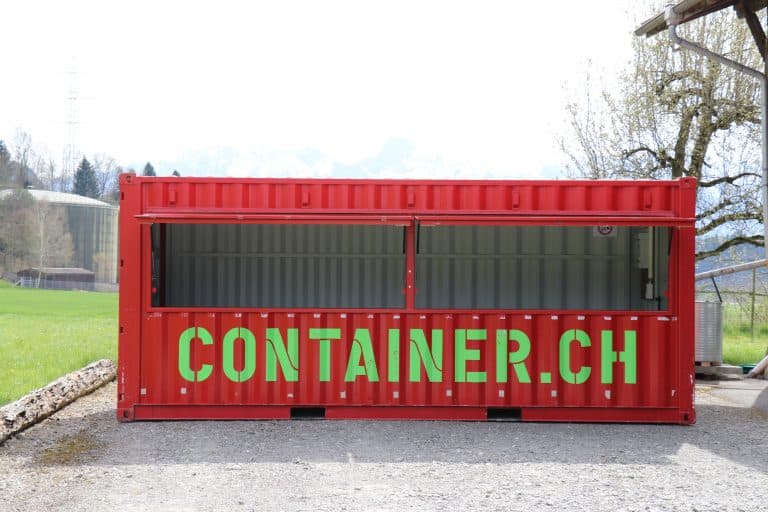 Gebrauchter roter Barcontainer